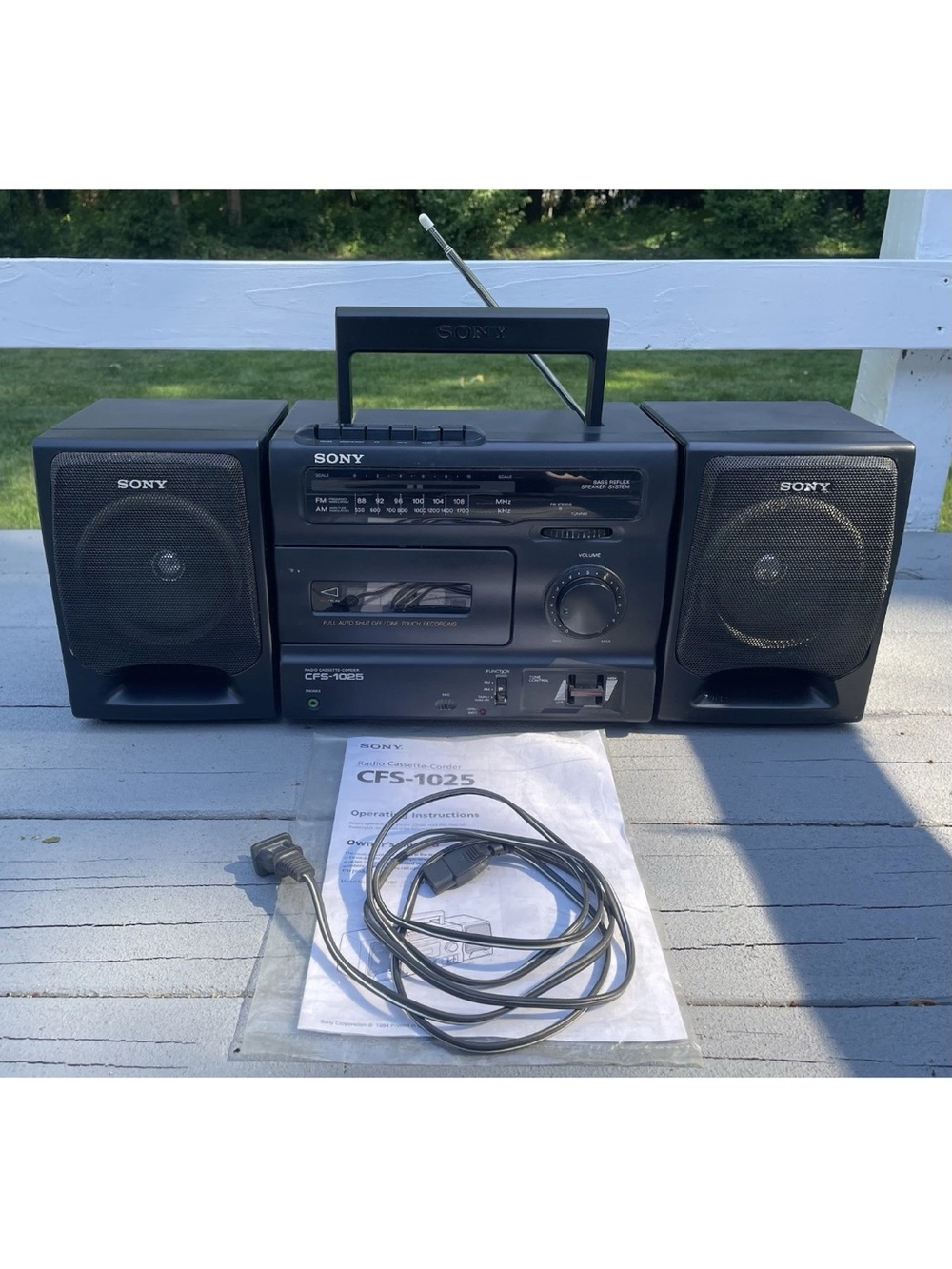 Vintage Retro Sony Boombox CFS-1025